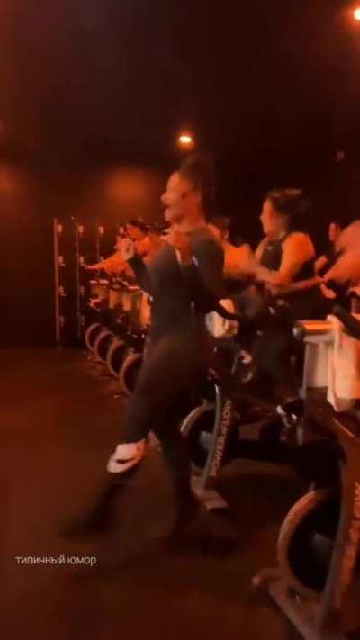 тамада хороший, а конкурсы непонятные