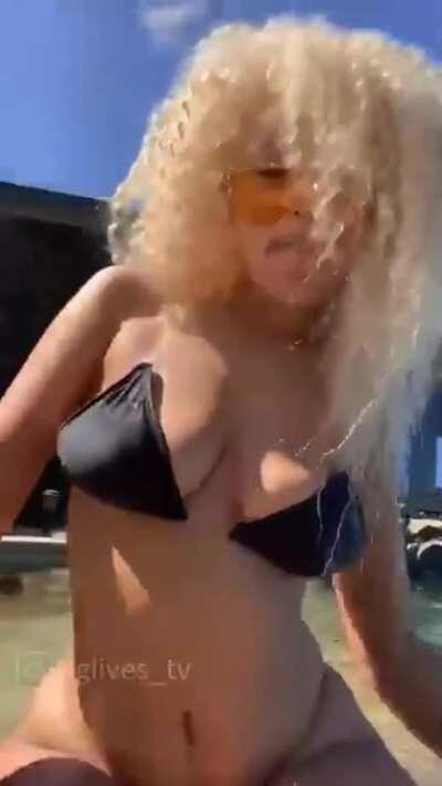 Thirst trapping via riding simulation