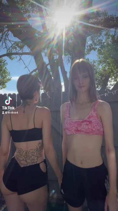 Oh I looove fucking with other girls