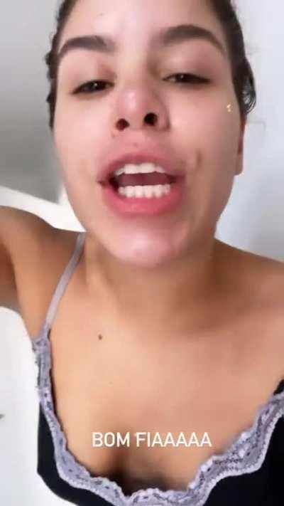 Priscila Evellyn (transparente)