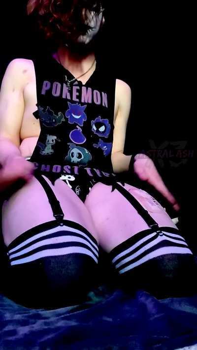 you look over and your goon buddy has her thick thighs out.... what happens next? ✨🖤