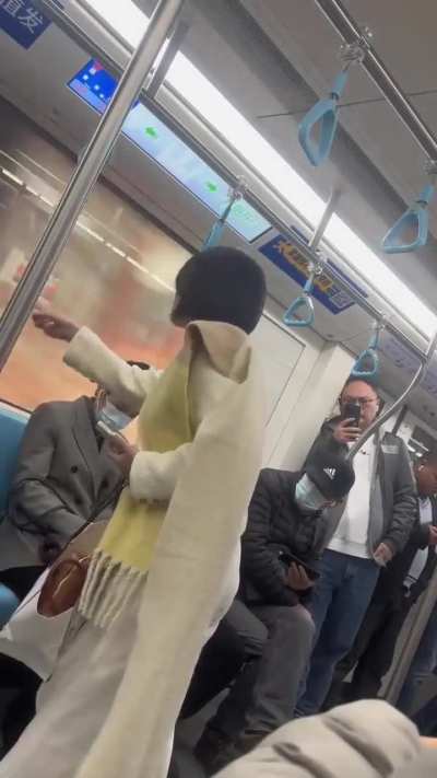 上海人吵架就是不一样，比谁的房子多，吵架需要跟房子挂钩嘛