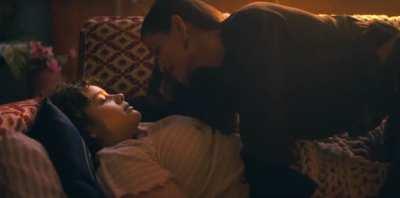 Esmeralda Soto & Ishbel Bautista (La Flor mas Bella s01e05)