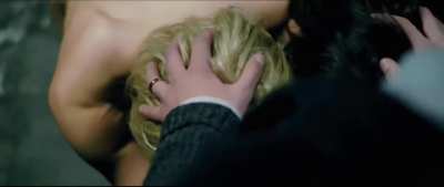 Bel (Ana de Armas) & Genesis (Lorenza Izzo) - Knock Knock