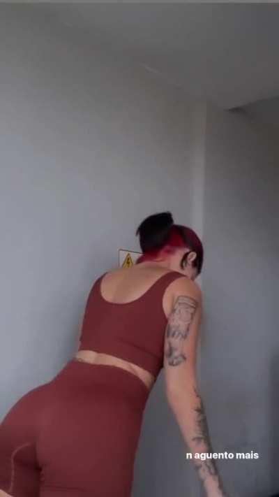 Stephany ribeiro se exercitando 