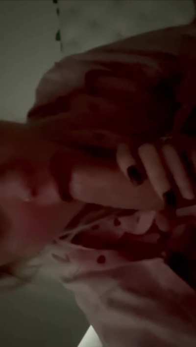 19F [F4M] Looking for someone lucky to enjoy a Blowjob from me tonight