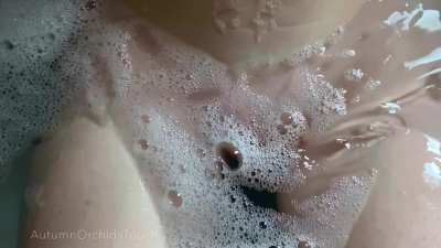 I love the feeling of hot water sensually caressing my vulva and mons…