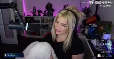 Twitch streamer gives birth live in front 29000 viewers