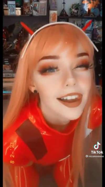 So hot she turned herself on