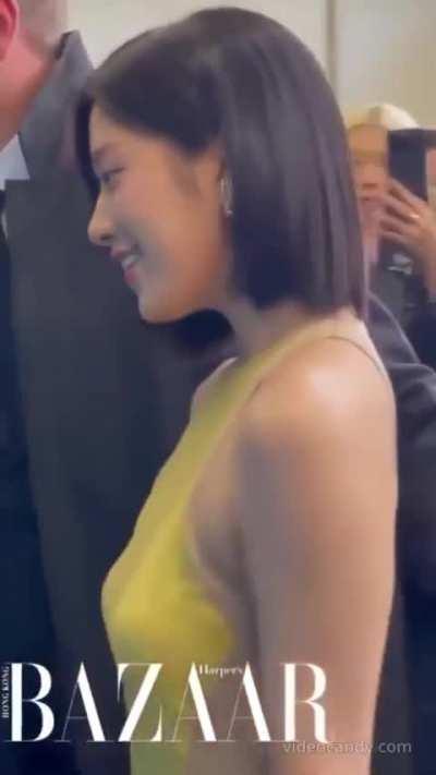 IVE - Yujin 🍒 (he is lucky af)