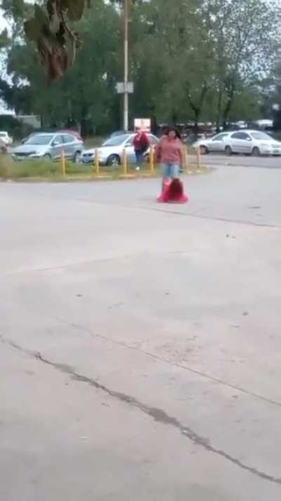 El final de la pelea de las amantes del colectivero.