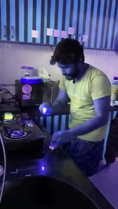 RASODE me koun tha pata chal gaya