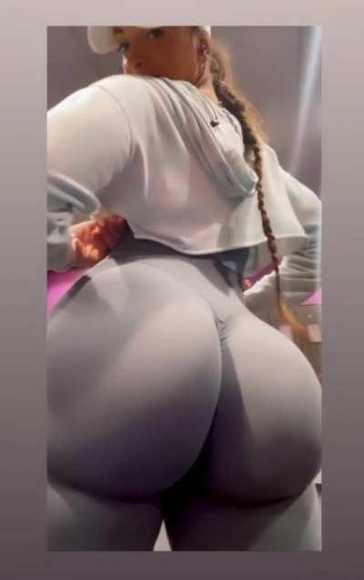 I just love to tease you at the gym