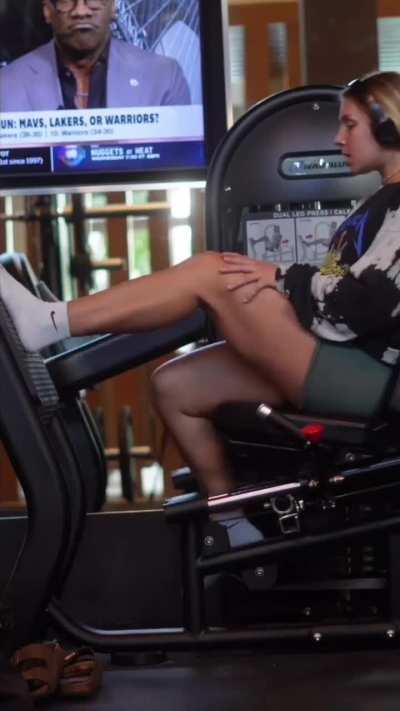 Emily Mangler (@elevatewemily)