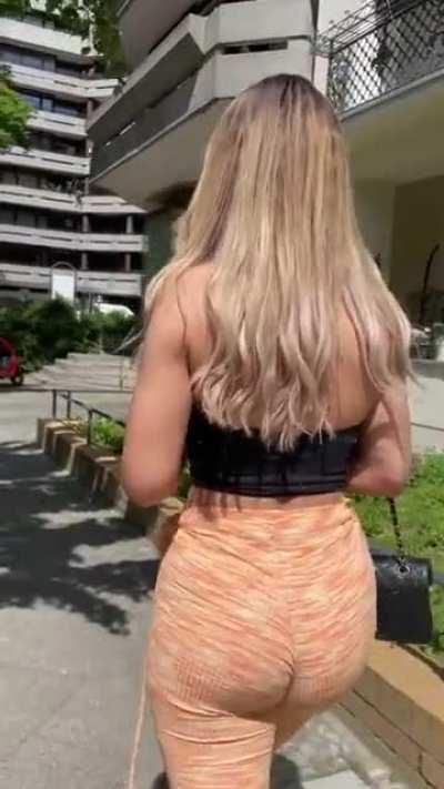 Hoooolyy shit 🤤🤯