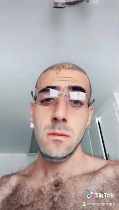 I feel bad for this guy ?