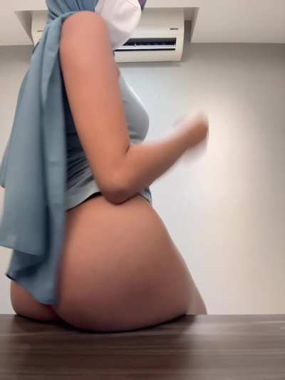 Okay you guys really boosted my confidence with my butt 🍑 so here's a little more 😘