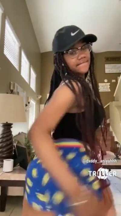 Got her 35 vid dropbox for $10 hmu💯✅