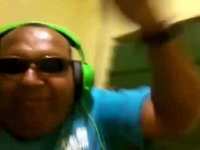 ATENÇÃO ⚠ QUEM 👦 NÃO ❌ DER UPVOTE ⬆ NESSE 👉 POST 📱 SERÁ OFICIALMENTE BANIDO 🚫 PELO MESTRE 👑 EDNALDO PEREIRA