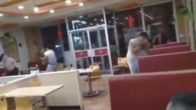 Argument at Chinese restaurant quickly escalates