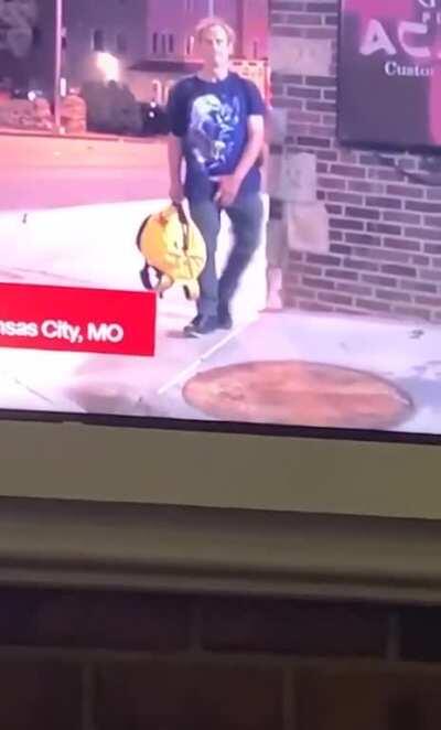 Cop was like 👁👄👁