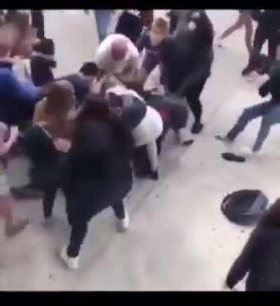 Female puts her hands on a man: no one bats an eye. Guy retaliates back; everyone loses their mind