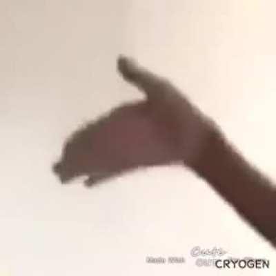 Esse ae quebrou a manete de Ps2 do irmão mais velho