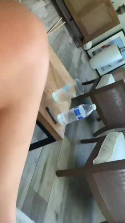 I’d like to be either of them 💕