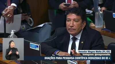 Magno Malta, sobre a reação ao racismo enfrentado pelo Vini Jr.: 