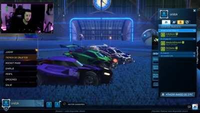 Poseido por el fantasma loco de reven 🤪😈