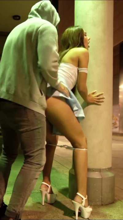 Blowjob Behind The Club. Guy Just Dips Out After He Gets His Nut.