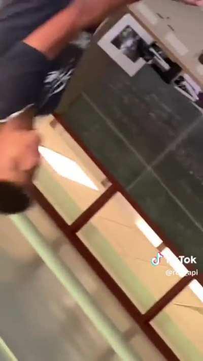 HOW IS THIS ALLOWED 😃 and why is the teacher allowing students to record.