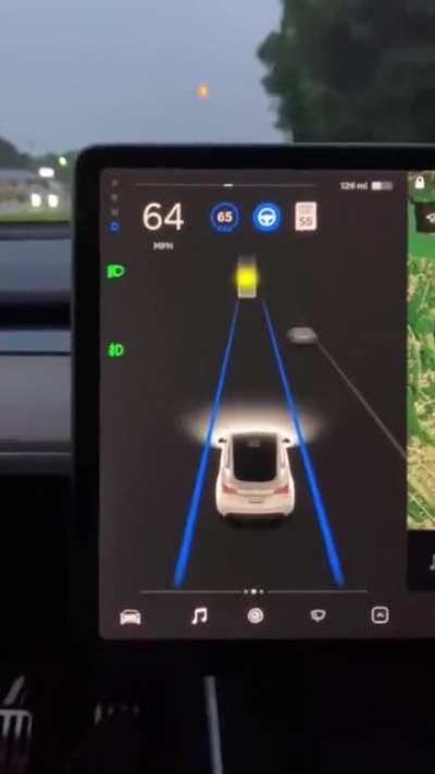 Tesla auto-pilot keeps confusing moon with traffic light then slowing down