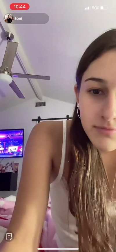 Latina teen feet pt.2