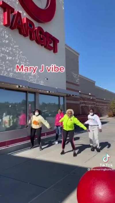 Mom has taught her daughters some cool new moves.