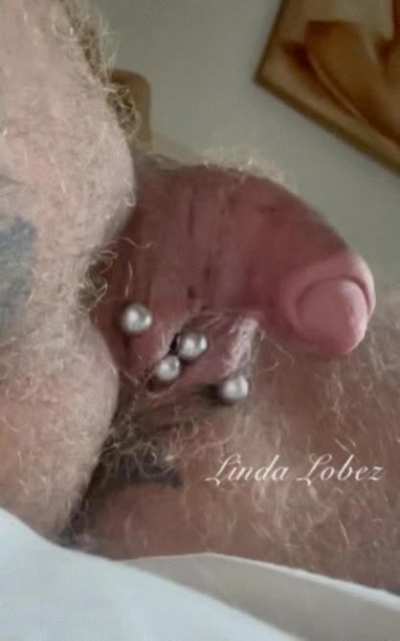 I'm lying in my bed really wanting to fuck your mouth with my big clit pussy, suck me in my bed 💦💦💦💦💦👄