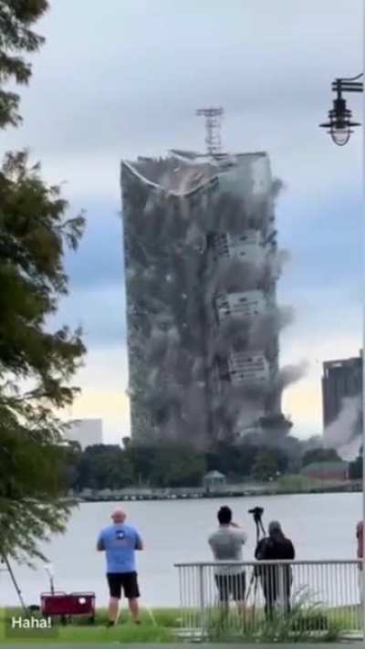 Capital One Tower Come Down in Seconds