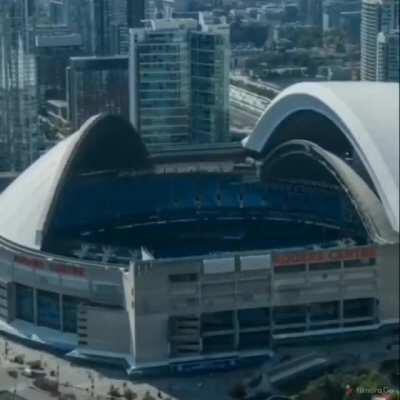 The roof of this stadium