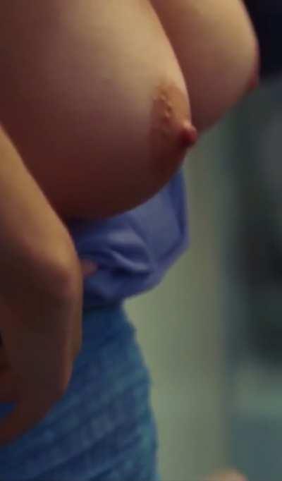 Never seen this Sydney Sweeney scene before WOW