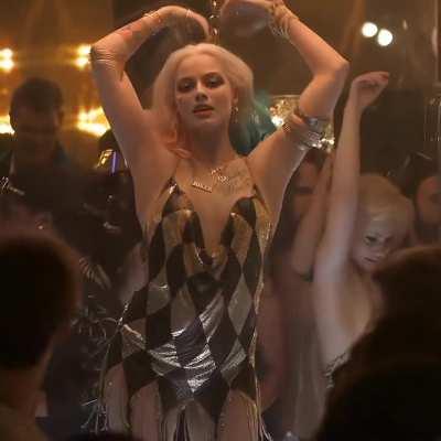 Magot Robbie video from movie 