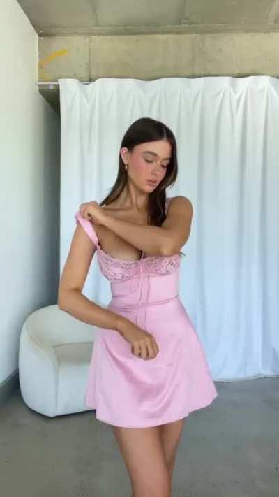 Ella | trying on new outfits