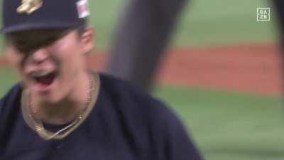 Yoshinobu Yamamoto Masterclass: 8 Innings, 1 ER, 6 hits allowed, 9 K's, 0 Walks, 114 pitches. Strikes out WBC legend Kondoh with a nasty curve ball.