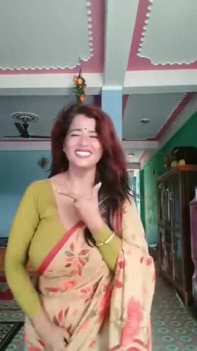 Anyone knows who she is??