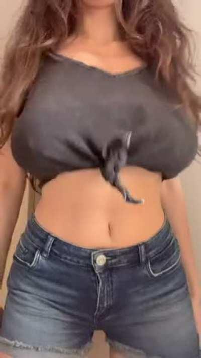 My natural big boobies for you to enjoy