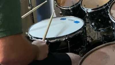 Drumming over the Nintendo Mii Channel Theme!