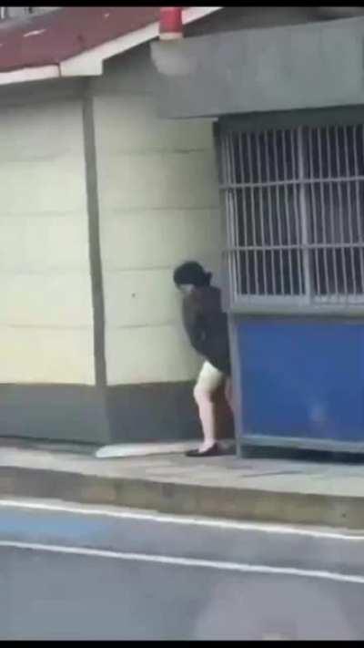 ?????? 42.8 nsfw maybe but I'm unsure