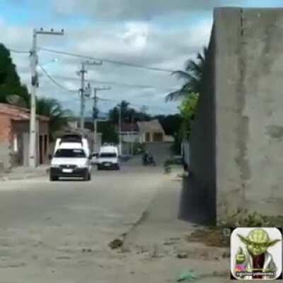 X1 de Ovo, parece a rua do Richard.