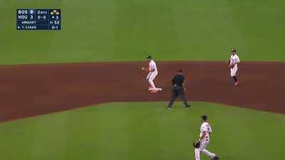 [Highlight] Triston Casas drives in a runner to cut the Astros lead to only 1 run!