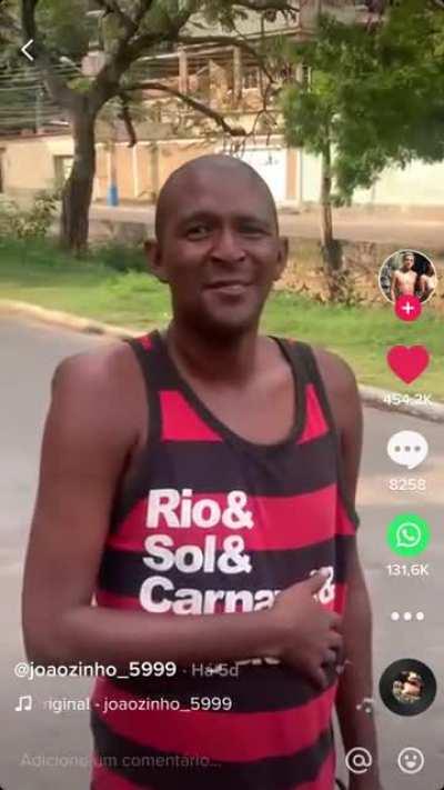 teu tio ta mudado muquinha