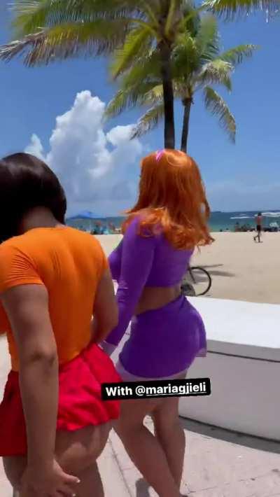 Daphne and Velma 2